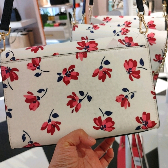 Kate Spade Carson Convertible Crossbody Te… - Picture 2 of 7